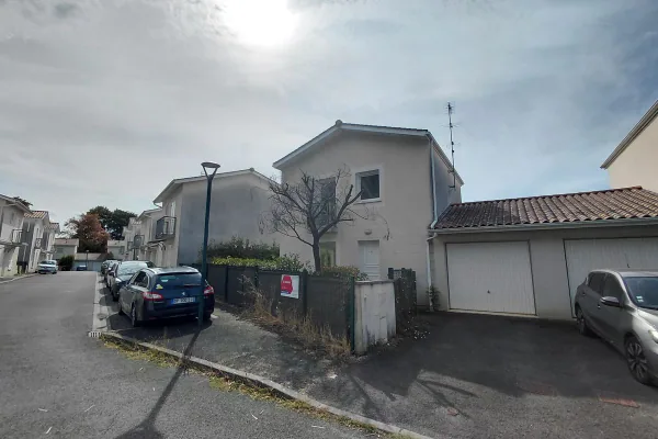 Bourg Sur Gironde 33710