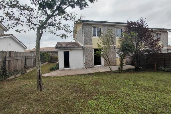 Blaye 33390