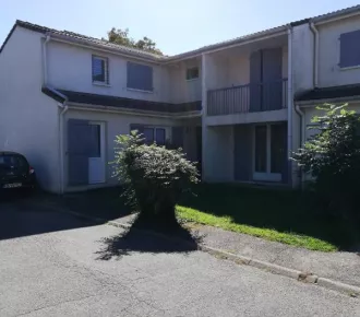 Appartement - T3 - 74m² - Soues (65430)