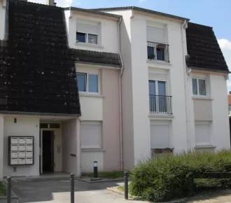 Appartement - T4 - 79m² - Nogent L Artaud (02310)