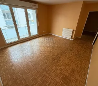 2 pièces, 49m²