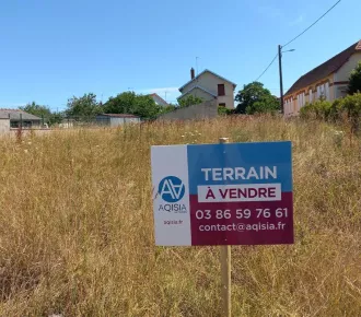 768m²